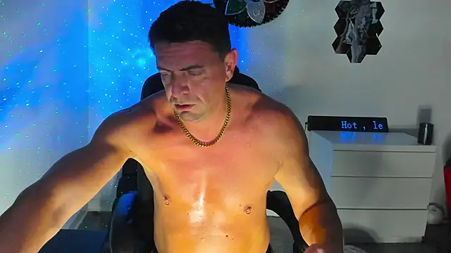 Snapshot of petr37pol chatting on 13, 5, 2026 petr37pol online show from 13, 5, 2026