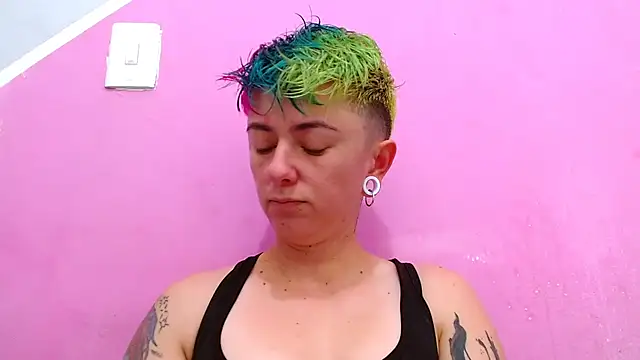 tomboyblue online show from 23, 9, 2025