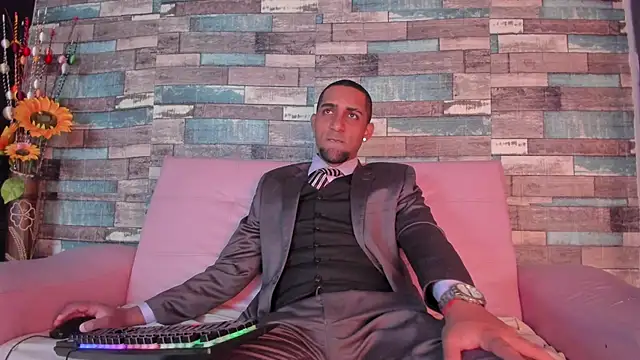 Paolo johnson online show from 8, 10, 2025