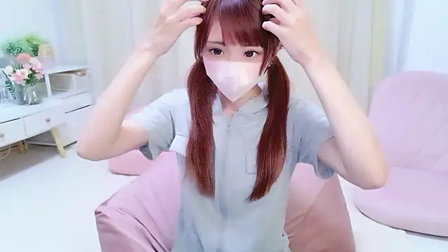 Snapshot of shihori_s2 chatting on 13, 7, 2026 shihori s2 online show from 13, 7, 2026
