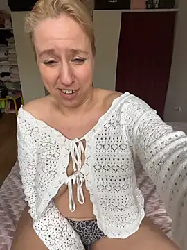 MariaValentine online show from 19, 12, 2025