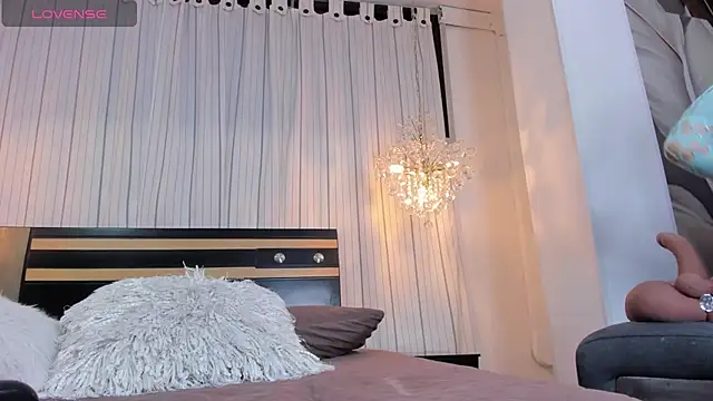 Snapshot of DahianaLincoln chatting on 23, 1, 2025 DahianaLincoln online show from 23, 1, 2025