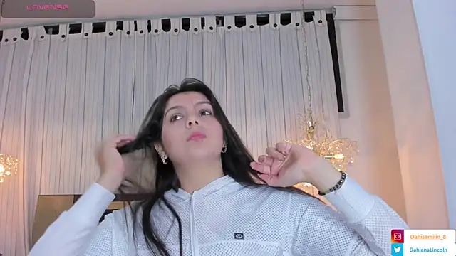 Snapshot of DahianaLincoln chatting on 1, 2, 2025 DahianaLincoln online show from 1, 2, 2025