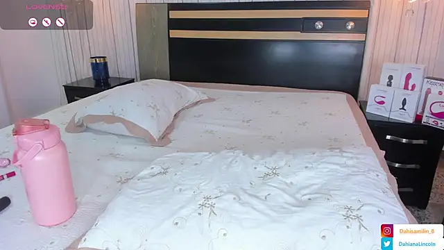 Snapshot of DahianaLincoln chatting on 25, 2, 2025 DahianaLincoln online show from 25, 2, 2025