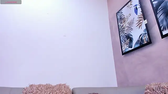 Snapshot of DahianaLincoln chatting on 1, 10, 2025 DahianaLincoln online show from 1, 10, 2025