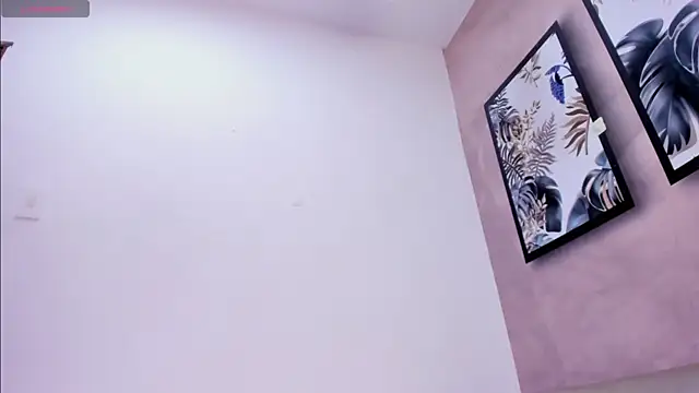 Snapshot of DahianaLincoln chatting on 2, 10, 2025 DahianaLincoln online show from 2, 10, 2025