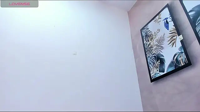 Snapshot of DahianaLincoln chatting on 4, 11, 2025 DahianaLincoln online show from 4, 11, 2025