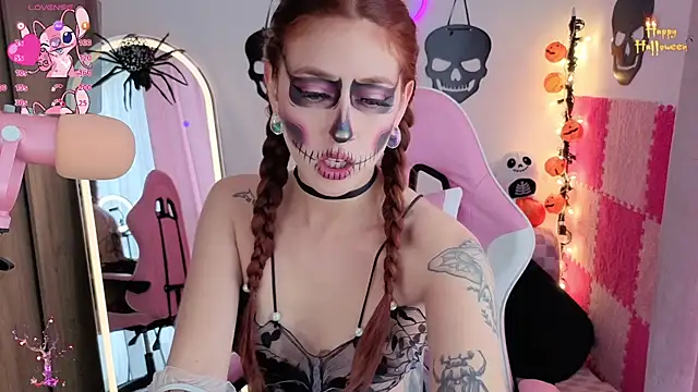 Snapshot of violet_ch chatting on 20, 10, 2025 violet ch online show from 20, 10, 2025