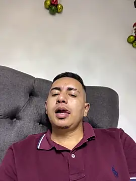 Snapshot of DanielGomez9 chatting on 25, 12, 2024 DanielGomez9 online show from 25, 12, 2024