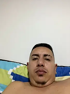 Snapshot of DanielGomez9 chatting on 1, 1, 2025 DanielGomez9 online show from 1, 1, 2025