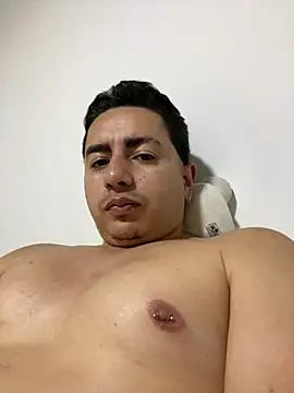 Snapshot of DanielGomez9 chatting on 11, 3, 2025 DanielGomez9 online show from 11, 3, 2025