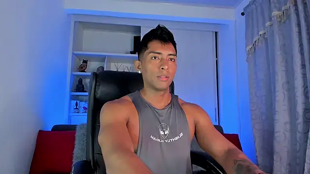 Couple muscle1 online show from 4, 12, 2024