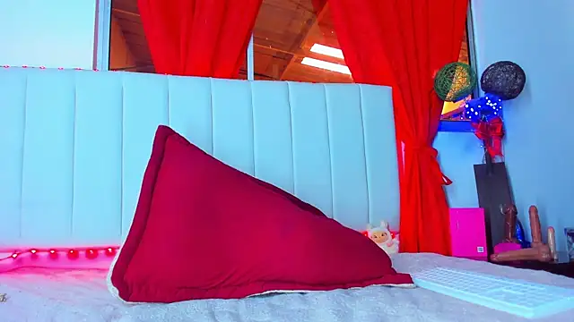 caro lyne  online show from 26, 11, 2025