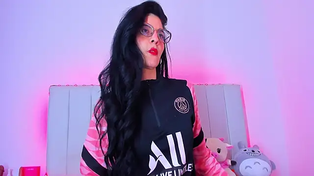 caro lyne  online show from 29, 5, 2026