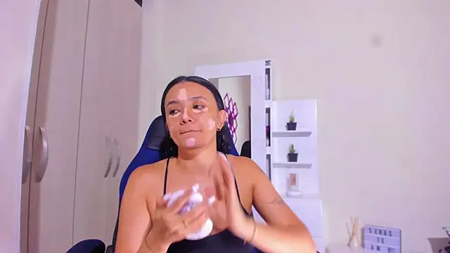 Snapshot of anny_vittar chatting on 6, 3, 2025 anny vittar online show from 6, 3, 2025