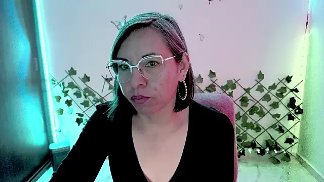 Lady breaks hearts online show from 16, 2, 2026