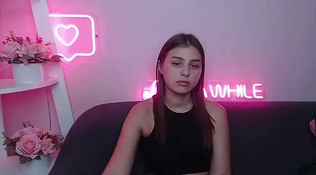 Snapshot of MilanaAngelAs chatting on 21, 2, 2025 MilanaAngelAs online show from 21, 2, 2025