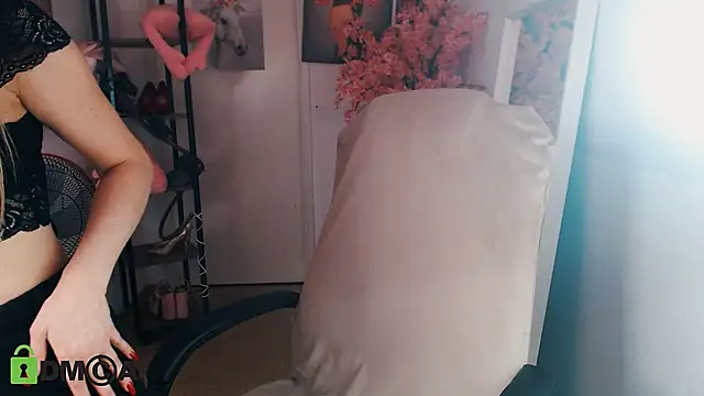 Snapshot of _KittyBoo chatting on 4, 12, 2024 KittyBoo online show from 4, 12, 2024