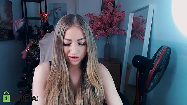 Snapshot of _KittyBoo chatting on 7, 1, 2025 KittyBoo online show from 7, 1, 2025