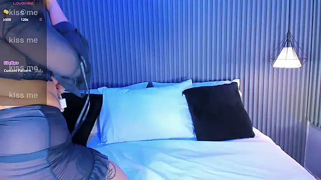 Snapshot of vanity_sex chatting on 12, 11, 2025 vanity sex online show from 12, 11, 2025