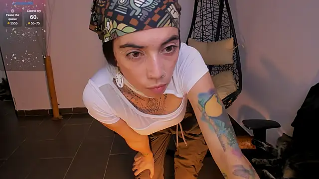 Nina-monroe online show from 22, 1, 2025