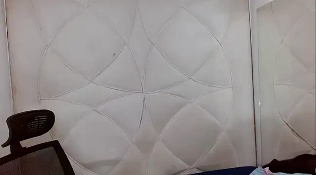 Dollbehavior  online show from 26, 1, 2025