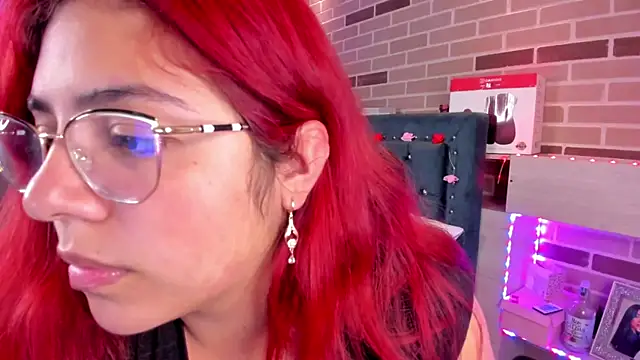 Rousse Collinss online show from 3, 12, 2024