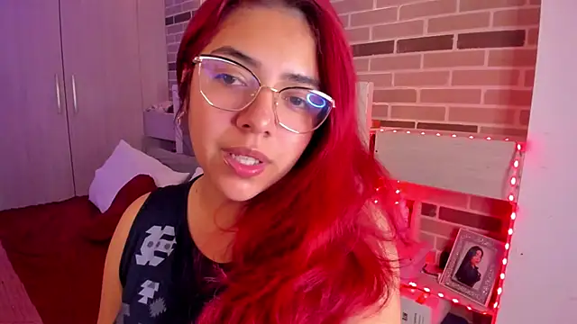 Rousse Collinss online show from 24, 12, 2024