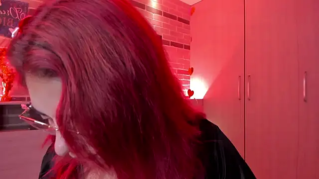 Rousse Collinss online show from 7, 2, 2025