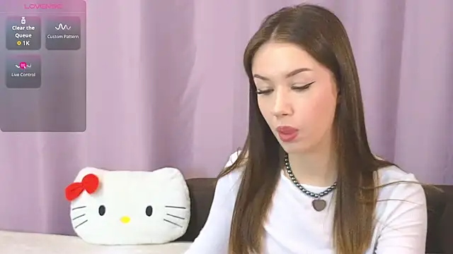 Snapshot of ellie_kramer chatting on 8, 8, 2026 ellie kramer online show from 8, 8, 2026