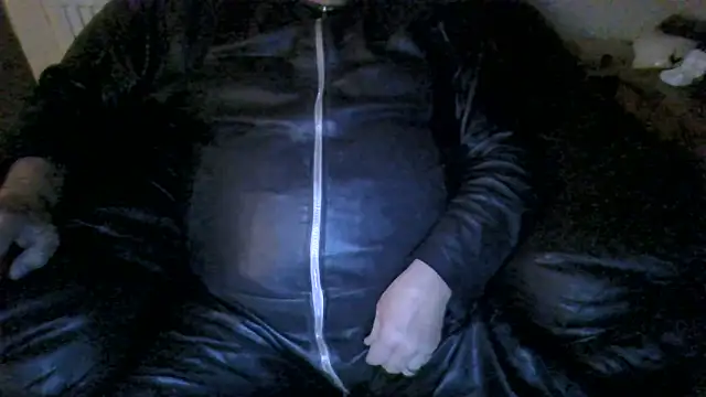 Snapshot of Leatherman63 chatting on 5, 6, 2026 Leatherman63 online show from 5, 6, 2026