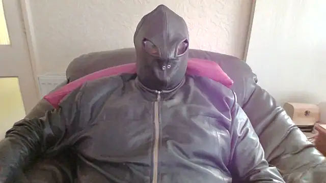 Snapshot of Leatherman63 chatting on 2, 7, 2026 Leatherman63 online show from 2, 7, 2026
