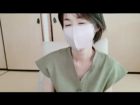 Snapshot of xxArisaxx chatting on 28, 9, 2025 xxArisaxx online show from 28, 9, 2025