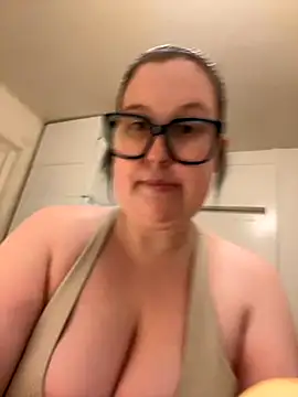 Misssmilf online show from 1, 10, 2025