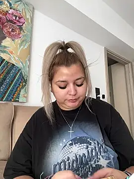 AllysonK online show from 23, 2, 2025