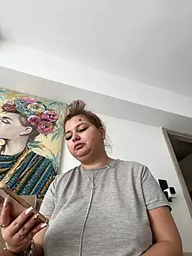 AllysonK online show from 7, 3, 2025