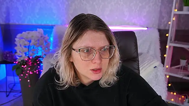 Snapshot of CoolTatis chatting on 4, 2, 2026 CoolTatis online show from 4, 2, 2026