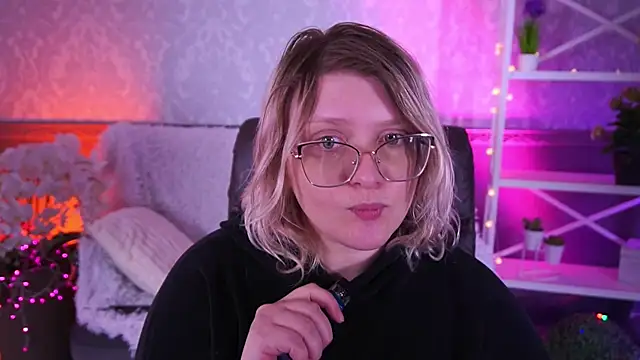 Snapshot of CoolTatis chatting on 10, 2, 2026 CoolTatis online show from 10, 2, 2026