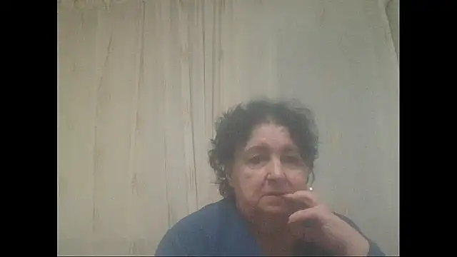 Snapshot of maturekorine chatting on 27, 10, 2025 maturekorine online show from 27, 10, 2025