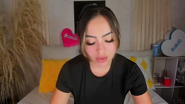 Snapshot of lindadelavega chatting on 2, 3, 2025 lindadelavega online show from 2, 3, 2025