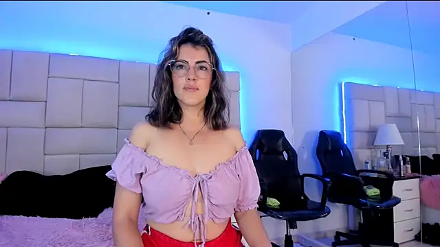 Snapshot of IsisLoveyes_ chatting on 14, 3, 2025 IsisLoveyes online show from 14, 3, 2025