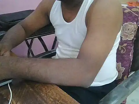 Snapshot of ITGuyhyd chatting on 6, 11, 2025 ITGuyhyd online show from 6, 11, 2025