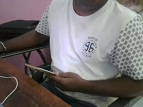 Snapshot of ITGuyhyd chatting on 20, 11, 2025 ITGuyhyd online show from 20, 11, 2025