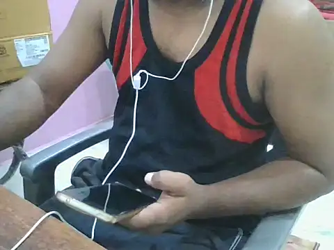 Snapshot of ITGuyhyd chatting on 18, 12, 2025 ITGuyhyd online show from 18, 12, 2025