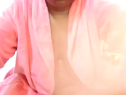 Snapshot of just_lela chatting on 27, 6, 2026 just lela online show from 27, 6, 2026