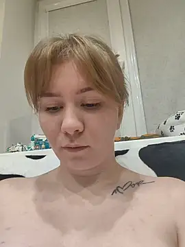 D0nna  online show from 14, 12, 2025