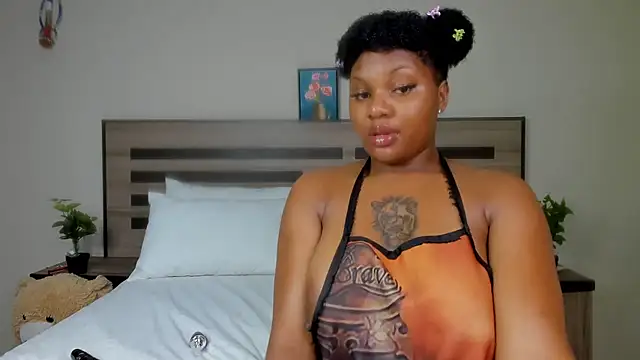 Renee-18 online show from 1, 1, 2025