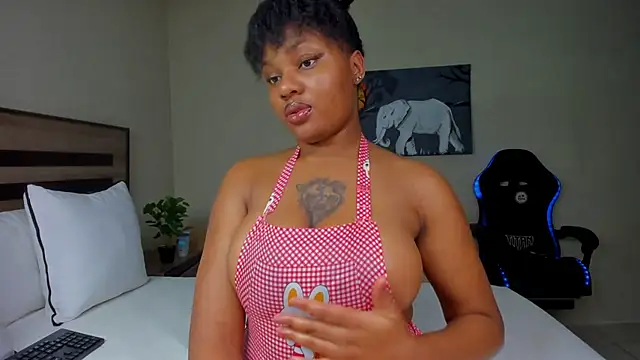 Renee-18 online show from 2, 11, 2025