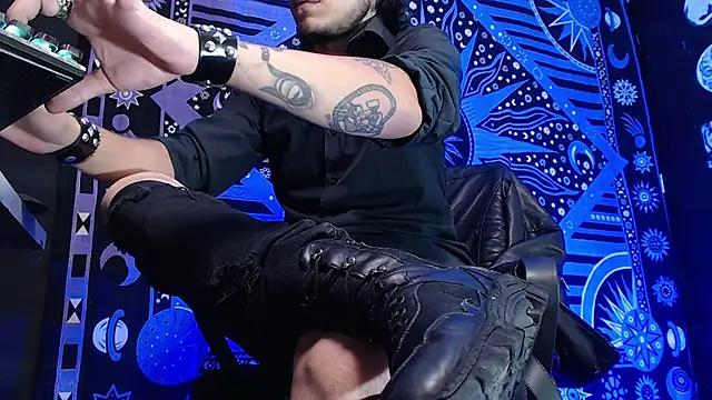 Dicaprioo  online show from 15, 2, 2025