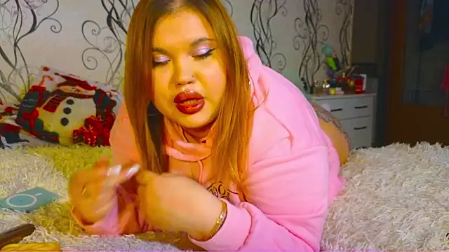 hi im Eva online show from 30, 11, 2025